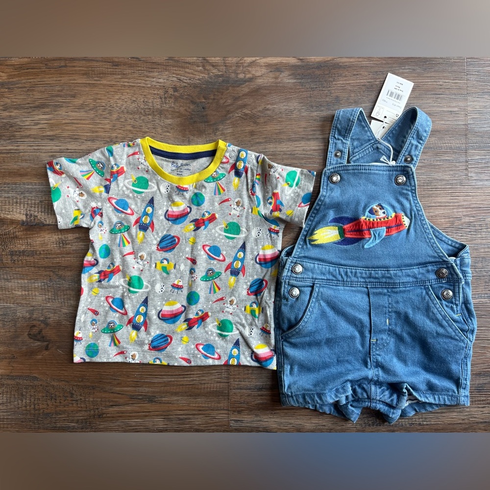 Baby Boden Mid Chambray Space Gray Print T-Shirt and Blue Denim Overalls Set NWT